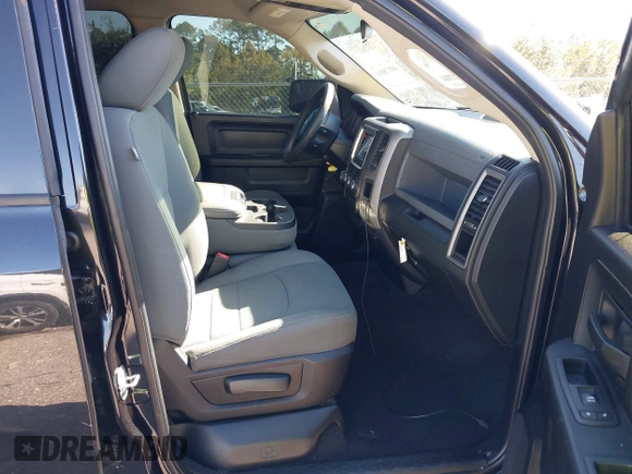 2017 Ram 1500 Express with VIN 1C6RR7FT5HS656094, listed as a IAAI auction lot 40878014 with 91,949 mi miles and . Bid and sale history available at DreamBid. Image 5.
