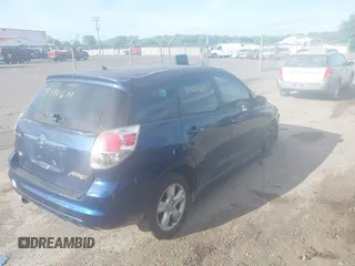 2006 Toyota Matrix STD with VIN 2T1KR30E76C617471, listed as a IAAI auction lot 42151647 with 289,196 mi miles and . Bid and sale history available at carsss.com. Image 4.