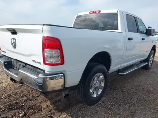 2024 Ram 2500 Big Horn with VIN 3C6UR5DL0RG339978, listed as a IAAI auction lot 42152955 with 20,104 mi miles. Bid and sale history available at carsss.com. Image 4.