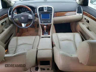 2008 Cadillac SRX RWD z VIN 1GYEE637680190217, wystawiony jako Copart lot #55169515 z przebiegiem 106 101 mil mil oraz Szkoda całkowita • Salvage title. Historia ofert i sprzedaży dostępna na DreamBid. Obrazek 8.