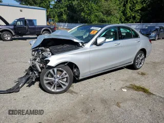 2017 Mercedes-Benz C 300 z VIN 55SWF4KB2HU188885, wystawiony jako Copart lot #59305435 z przebiegiem Nie podano mil oraz Szkoda całkowita • Salvage title. Historia ofert i sprzedaży dostępna na DreamBid. Obrazek 1.