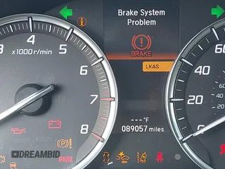 2015 Acura TLX Technology z VIN 19UUB2F52FA006669, wystawiony jako IAAI lot #42421269 z przebiegiem 89 057 mil mil oraz . Historia ofert i sprzedaży dostępna na DreamBid. Obrazek 15.