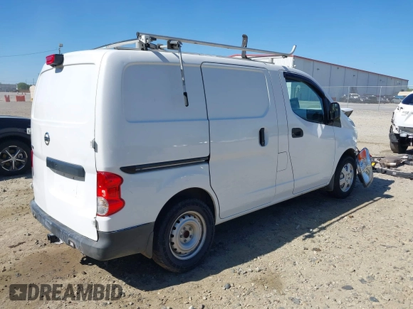 2015 Nissan NV200 SV z VIN 3N6CM0KN0FK730113, wystawiony jako IAAI lot #42049374 z przebiegiem 126 771 mil mil oraz . Historia ofert i sprzedaży dostępna na DreamBid. Obrazek 4.