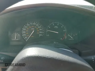 2001 Saturn SL z VIN 1G8ZK52741Z200069, wystawiony jako Copart lot #56360685 z przebiegiem 115 673 mil mil oraz Nie do naprawy. Historia ofert i sprzedaży dostępna na DreamBid. Obrazek 9.