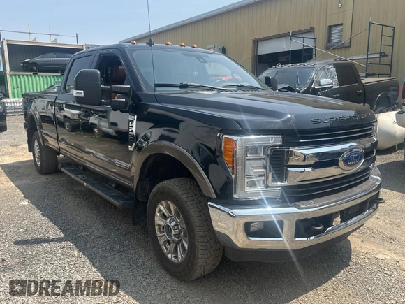 2019 Ford F-250 XL with VIN 1FT7W2BT9KEF43613, listed as a Copart auction lot 65194225 with 187,188 mi miles and Clean title. Bid and sale history available at DreamBid. Image 1.