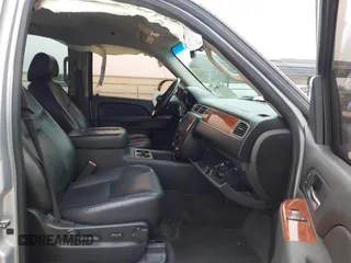 2013 Chevrolet Avalanche LT with VIN 3GNMCFE04DG162646, listed as a IAAI auction lot 41591896 with 151,541 mi miles and . Bid and sale history available at DreamBid. Image 5.