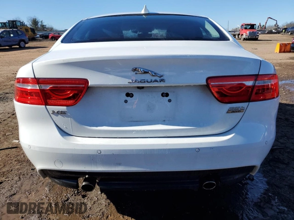 2019 Jaguar XE 25t Premium with VIN SAJAJ4FX2KCP45087, listed as a Copart auction lot 39395124 with 34,035 mi miles. Bid and sale history available at carsss.com. Image 6.
