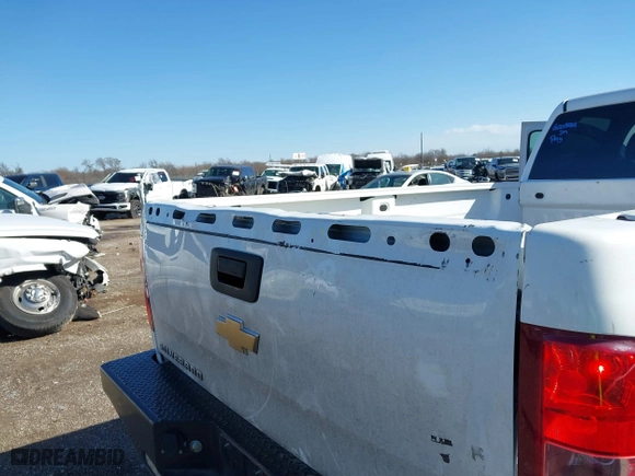 2011 Chevrolet Silverado 2500HD LT with VIN 1GC1CXCG8BF259669, listed as a IAAI auction lot 41710636 with 214,170 mi miles. Bid and sale history available at carsss.com. Image 12.