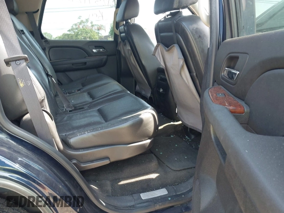 2007 Chevrolet Tahoe LT with VIN 1GNFK13027R261438, listed as a IAAI auction lot 42571229 with 178,632 mi miles and . Bid and sale history available at DreamBid. Image 8.