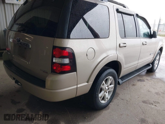 2007 Ford Explorer XLT with VIN 1FMEU63EX7UA78434, listed as a IAAI auction lot 41957330 with 166,909 mi miles. Bid and sale history available at carsss.com. Image 4.