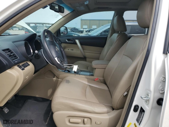 2013 Toyota Highlander with VIN 5TDZK3EH7DS118003, listed as a Copart auction lot 47138505 with 109,021 mi miles and Salvage Title. Bid and sale history available at carsss.com. Image 7.