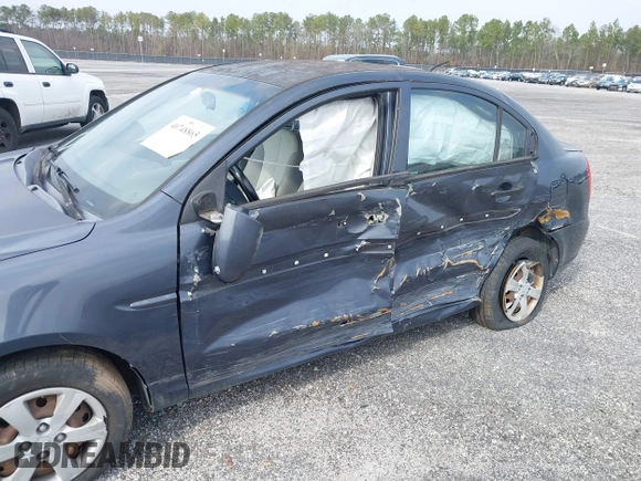 2008 Hyundai Accent GLS with VIN KMHCN46C58U212366, listed as a IAAI auction lot 40748865 with 99,077 mi miles. Bid and sale history available at carsss.com. Image 6.
