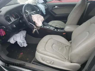 2010 Audi A5 Premium Plus z VIN WAULFAFHXAN021616, wystawiony jako Copart lot #60869125 z przebiegiem Nie podano mil oraz Szkoda całkowita • Salvage title. Historia ofert i sprzedaży dostępna na DreamBid. Obrazek 7.