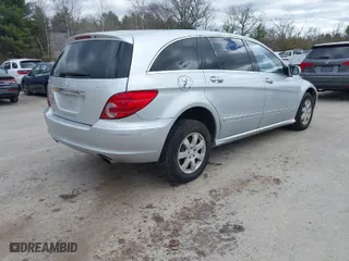 2007 Mercedes-Benz R-Class 3.5L with VIN 4JGCB65E57A052688, listed as a IAAI auction lot 42062948 with 142,440 mi miles. Bid and sale history available at carsss.com. Image 4.
