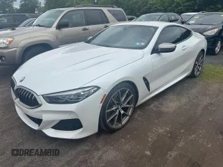 2019 BMW 8 Series M850i xDrive z VIN WBABC4C57KBJ35771, wystawiony jako Copart lot #59172615 z przebiegiem 68 270 mil mil oraz Tytuł czysty. Historia ofert i sprzedaży dostępna na DreamBid. Obrazek 1.