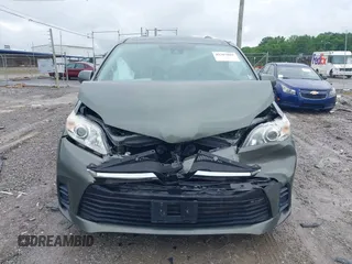2018 Toyota Sienna LE Auto Access Seat с VIN 5TDKZ3DCXJS957822, выставлен на аукционе IAAI как лот 42367863 с пробегом 75 237 миль миль и . История ставок и продаж доступна на DreamBid. Изображение 12.