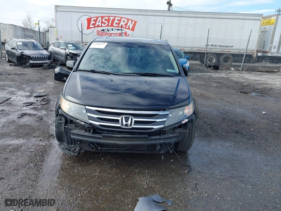 2011 Honda Odyssey EX-L with VIN 5FNRL5H62BB069118, listed as a IAAI auction lot 41808017 with 138,271 mi miles. Bid and sale history available at carsss.com. Image 13.