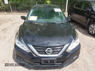 2017 Nissan Altima S z VIN 1N4AL3AP2HN344202, wystawiony jako IAAI lot #42177650 z przebiegiem 106 359 mil mil oraz . Historia ofert i sprzedaży dostępna na DreamBid. Obrazek 12.