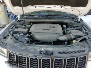 2021 Jeep Grand Cherokee 80th Anniversary с VIN 1C4RJFBG3MC827268, выставлен на аукционе Copart как лот 71868265 с пробегом 53 502 миль миль и Списание • Salvage title. История ставок и продаж доступна на DreamBid. Изображение 13.