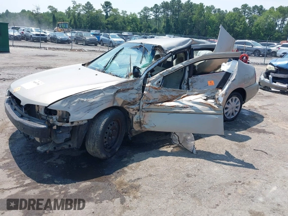 2001 Nissan Altima GXE with VIN 1N4DL01D01C211814, listed as a IAAI auction lot 39859798 with 1 mi miles. Bid and sale history available at carsss.com. Image 17.