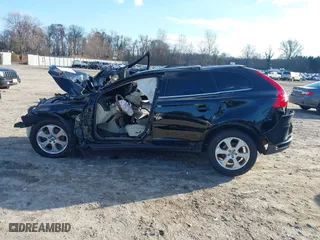 2013 Volvo XC60 3.2L with VIN YV4952DL4D2367869, listed as a IAAI auction lot 40990083 with 1 mi miles. Bid and sale history available at carsss.com. Image 15.