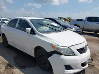 2010 Toyota Corolla z VIN 1NXBU4EE8AZ322061, wystawiony jako IAAI lot #42450490 z przebiegiem 93 193 mil mil oraz . Historia ofert i sprzedaży dostępna na DreamBid. Obrazek 1.