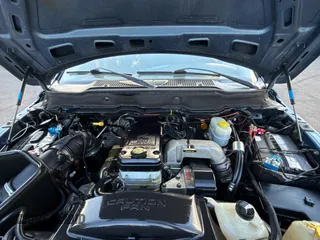 2003 Dodge 2500 ST z VIN 3D7KU28623G702683, wystawiony jako Copart lot #57917605 z przebiegiem 263 449 mil mil oraz Szkoda całkowita • Salvage title. Historia ofert i sprzedaży dostępna na DreamBid. Obrazek 7.
