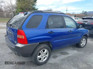 2008 Kia Sportage LX with VIN KNDJE723487477667, listed as a IAAI auction lot 41881032 with 225,840 mi miles and . Bid and sale history available at carsss.com. Image 6.