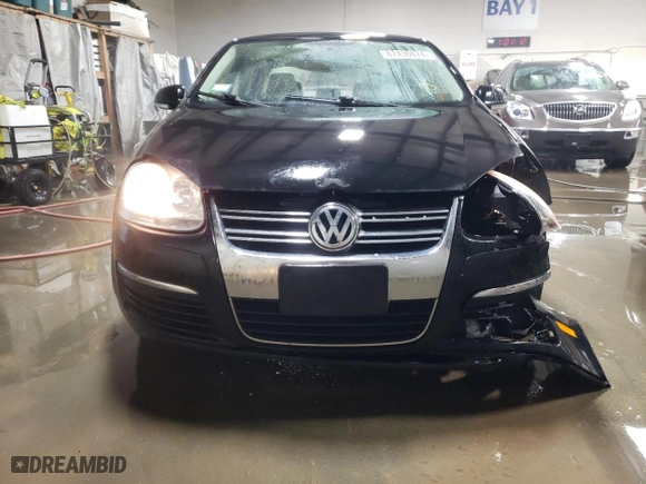 2010 Volkswagen Jetta Sedan Limited with VIN 3VWRZ7AJ4AM105200, listed as a Copart auction lot 87430074 with 105,216 mi miles and Salvage Title. Bid and sale history available at carsss.com. Image 5.