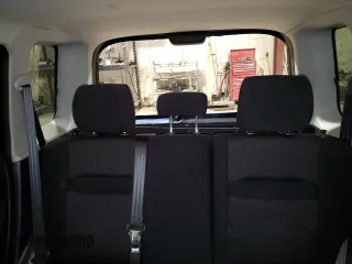 2005 Scion xB z VIN JTLKT324350199977, wystawiony jako Copart lot #54623675 z przebiegiem 50 747 mil mil oraz Szkody całkowita. Historia ofert i sprzedaży dostępna na DreamBid. Obrazek 10.