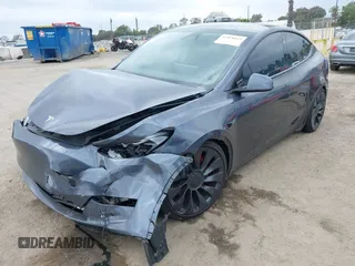 2023 Tesla Model Y Performance z VIN 7SAYGDEF1PF925274, wystawiony jako IAAI lot #42078813 z przebiegiem 20 422 mil mil oraz . Historia ofert i sprzedaży dostępna na DreamBid. Obrazek 16.