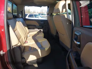 2017 GMC Sierra 2500HD Denali z VIN 1GT12UEY0HF186720, wystawiony jako IAAI lot #41580466 z przebiegiem Nie podano mil oraz . Historia ofert i sprzedaży dostępna na DreamBid. Obrazek 8.