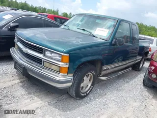 1998 Chevrolet C/K 1500 with VIN 2GCEC19R5W1185289, listed as a IAAI auction lot 42068861 with 202,272 mi miles. Bid and sale history available at carsss.com. Image 2.