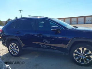 2019 Toyota RAV4 XLE Premium with VIN 2T3A1RFV4KW078806, listed as a IAAI auction lot 41877504 with 99,017 mi miles. Bid and sale history available at carsss.com. Image 13.