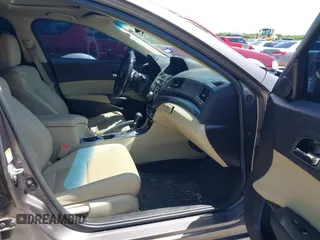 2013 Acura ILX Premium Pkg with VIN 19VDE1F55DE006393, listed as a IAAI auction lot 42001406 with 117,105 mi miles. Bid and sale history available at carsss.com. Image 5.