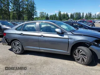 2021 Volkswagen Jetta SEL with VIN 3VWE57BU9MM098736, listed as a IAAI auction lot 42384031 with 28,070 mi miles and . Bid and sale history available at DreamBid. Image 13.