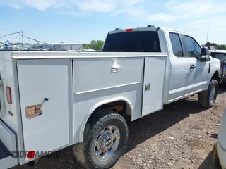 2022 Ford F-250 XL with VIN 1FD7X2B65NEC90975, listed as a IAAI auction lot 42009451 with 108,709 mi miles and . Bid and sale history available at DreamBid. Image 13.