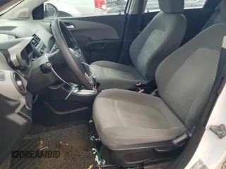 2012 Chevrolet Sonic LS z VIN 1G1JA6SH1C4162605, wystawiony jako Copart lot #88037145 z przebiegiem 117 164 mil mil oraz Nie do naprawy • Non repairable. Historia ofert i sprzedaży dostępna na DreamBid. Obrazek 7.
