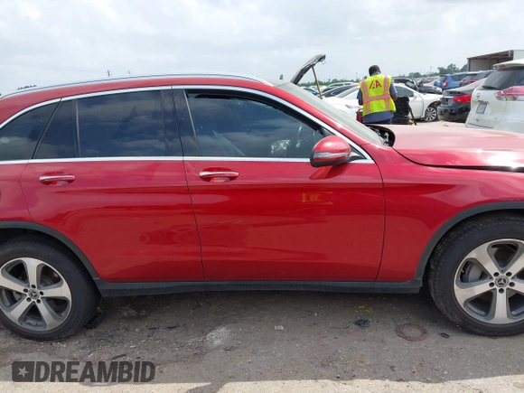 2017 Mercedes-Benz GLC with VIN WDC0G4JB5HF213354, listed as a IAAI auction lot 41939260 with 106,606 mi miles. Bid and sale history available at carsss.com. Image 13.