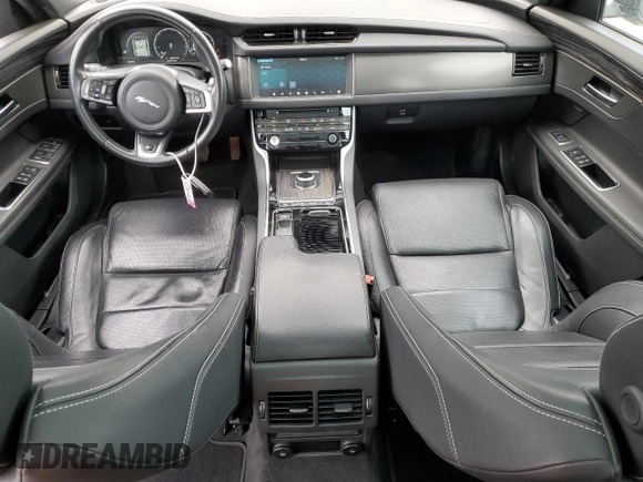 2018 Jaguar XF with VIN SAJBP2FV8JCY65089, listed as a Copart auction lot 53532265 with 39,312 mi miles and Salvage Title. Bid and sale history available at DreamBid. Image 8.