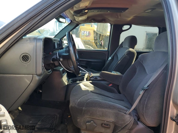 2002 GMC Sierra 2500HD SLE with VIN 1GTHK23U82F243580, listed as a Copart auction lot 82602404 with 156,832 mi miles and Salvage Title. Bid and sale history available at carsss.com. Image 7.