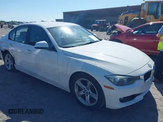 2014 BMW 3 Series 328i z VIN WBA3A5C58EF605108, wystawiony jako IAAI lot #42129770 z przebiegiem 169 924 mil mil oraz . Historia ofert i sprzedaży dostępna na DreamBid. Obrazek 1.