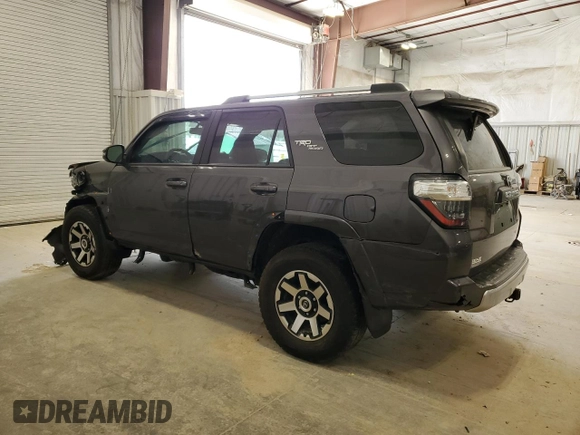 2018 Toyota 4Runner SR5 with VIN JTEBU5JR7J5560461, listed as a Copart auction lot 52667485 with Not Provided miles and Clean Title. Bid and sale history available at DreamBid. Image 2.