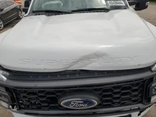 2023 Ford F-250 XL with VIN 1FT8W2BTXPEC34552, listed as a Copart auction lot 65428444 with 39,595 mi miles and Salvage title. Bid and sale history available at DreamBid. Image 11.