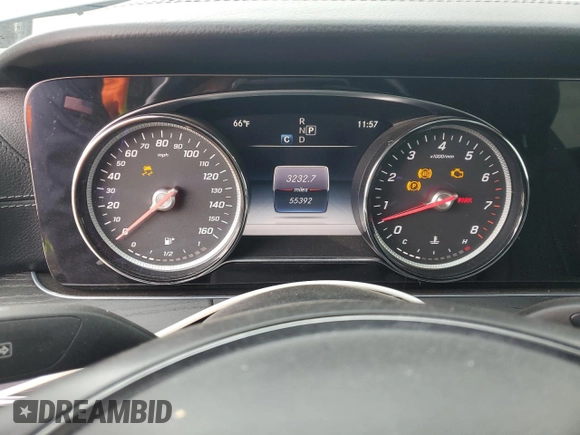 2018 Mercedes-Benz E 400 z VIN WDD1J6FB2JF022938, wystawiony jako Copart lot #54758505 z przebiegiem 55 392 mil mil oraz Szkoda całkowita • Salvage title. Historia ofert i sprzedaży dostępna na DreamBid. Obrazek 9.