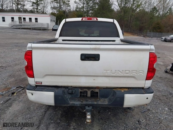 2018 Toyota Tundra 4WD SR5 with VIN 5TFAW5F13JX713936, listed as a IAAI auction lot 41592843 with 187,438 mi miles. Bid and sale history available at carsss.com. Image 16.