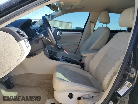 2013 Volkswagen Passat SE with VIN 1VWBH7A30DC130963, listed as a Copart auction lot 47929415 with 176,137 mi miles and Salvage Title. Bid and sale history available at carsss.com. Image 7.