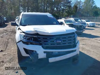 2017 Ford Explorer z VIN 1FM5K7BH8HGD95989, wystawiony jako IAAI lot #41185041 z przebiegiem 40 984 mil mil oraz . Historia ofert i sprzedaży dostępna na DreamBid. Obrazek 6.