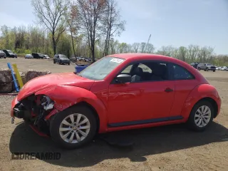2015 Volkswagen Beetle Fleet Edition z VIN 3VWF17AT6FM629001, wystawiony jako Copart lot #54477445 z przebiegiem 87 374 mil mil oraz Szkoda całkowita • Salvage title. Historia ofert i sprzedaży dostępna na DreamBid. Obrazek 1.
