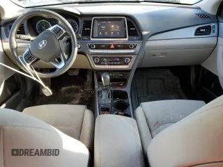 2018 Hyundai Sonata Hybrid SE with VIN KMHE24L3XJA078631, listed as a Copart auction lot 43017925 with 90,103 mi miles and Salvage Title. Bid and sale history available at carsss.com. Image 8.